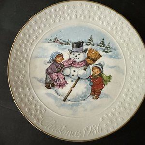 1986 Avon Christmas  Plate